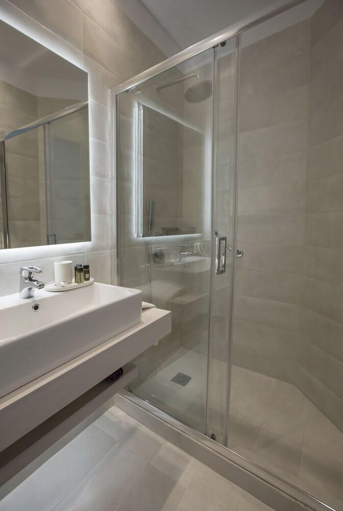 Ermou Stylish Suites By Ghh Aten Exteriör bild