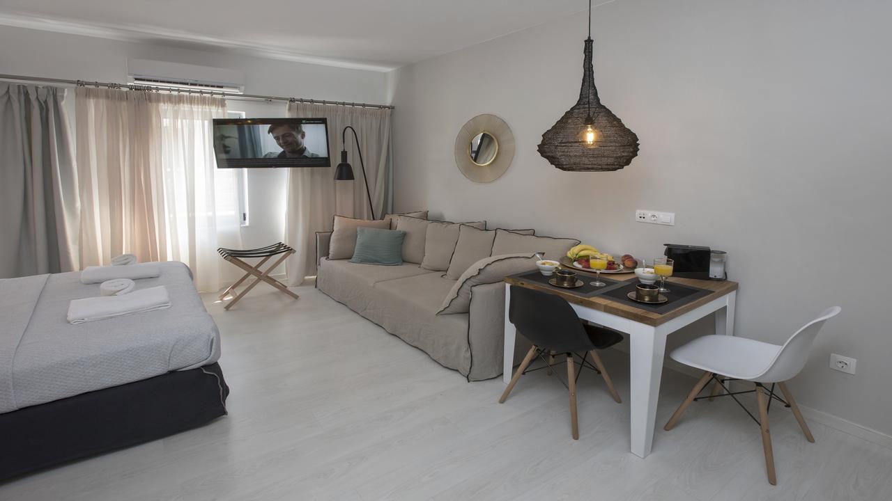 Ermou Stylish Suites By Ghh Aten Exteriör bild