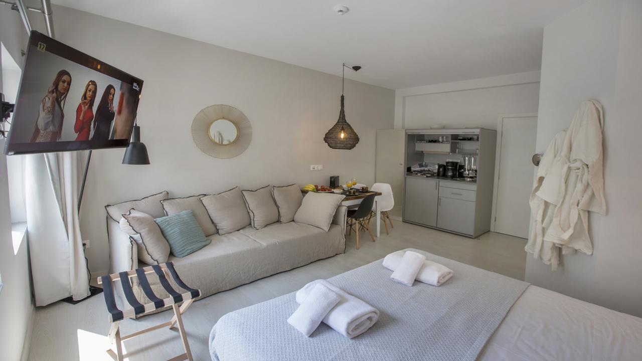 Ermou Stylish Suites By Ghh Aten Exteriör bild
