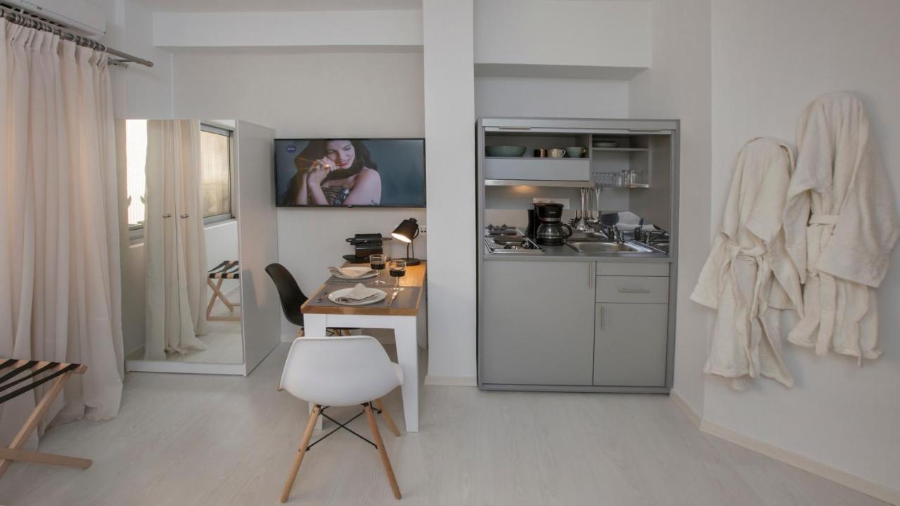 Ermou Stylish Suites By Ghh Aten Exteriör bild